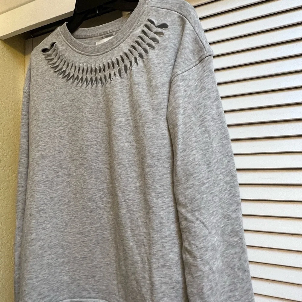 Victoria Sport Sweatshirt Sz M